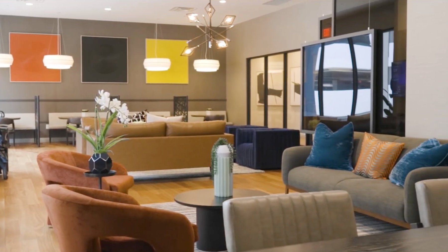 Grandscape Live — resident lounge