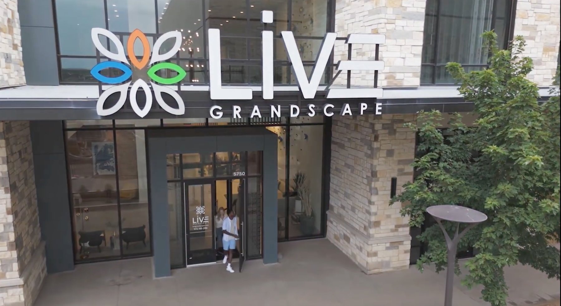 Grandscape Live